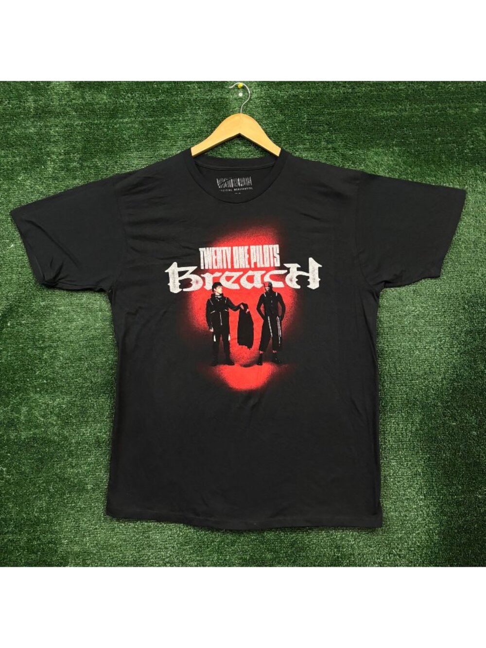 Twenty One Pilots Breach Album Rock T-Shirt Size Extra Large